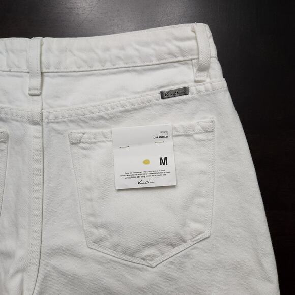 NWT KanCan White Distressed Shorts Size Medium - Picture 4 of 4